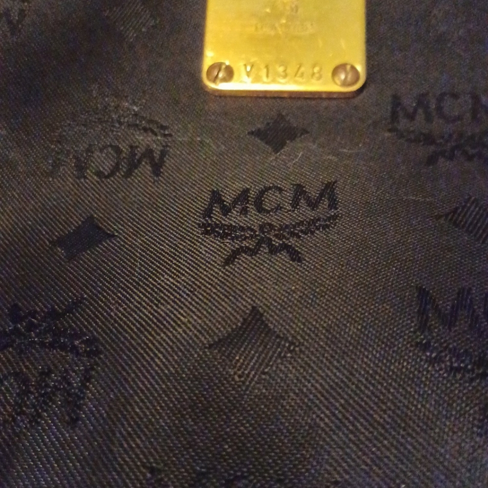 MCM Black and Gold Shoulder Bag - Picture 11 of 11